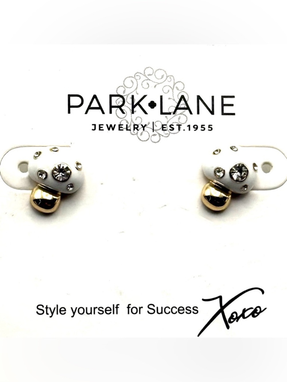 Park Lane White Enamel Mushroom stud earrings NWT